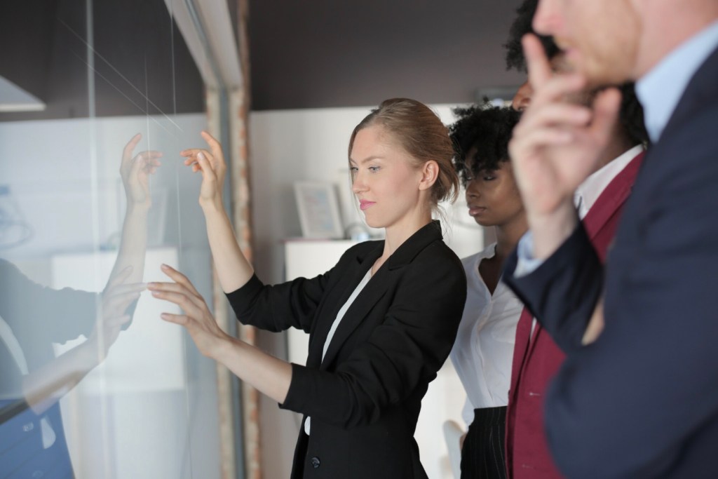 How Fast Leaders Make Better Business Decisions